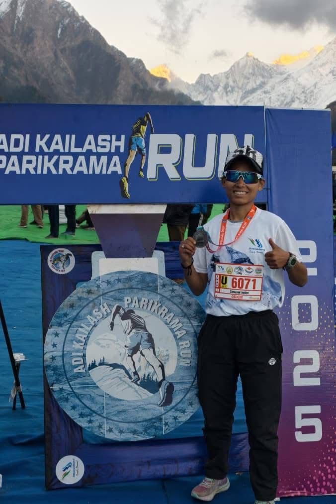 चमोली देवाल चौड़ गांव निवासी सरोजनी कोटड़ी ने हाई अल्टीट्यूड अल्ट्रा मैराथन आदि कैलाश परिक्रमा रन में जीता टॉप 6 पर रही ।