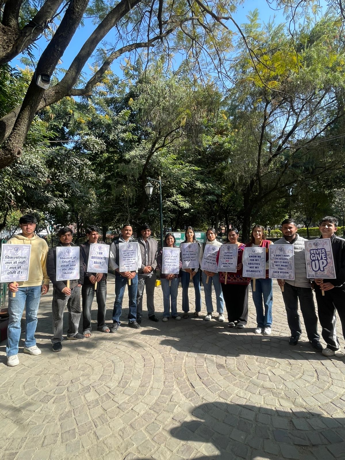 अंतरराष्ट्रीय दिव्यांग दिवस पर देहरादून के गांधी पार्क में विशेष कार्यक्रम आयोजित, समाज में समान अवसर देने का लिया संकल्प ।