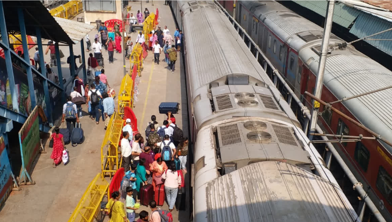 हवाई और रेल यातायात प्रभावित, पांच दिन तक 24 ट्रेनों पर पड़ेगा असर ।