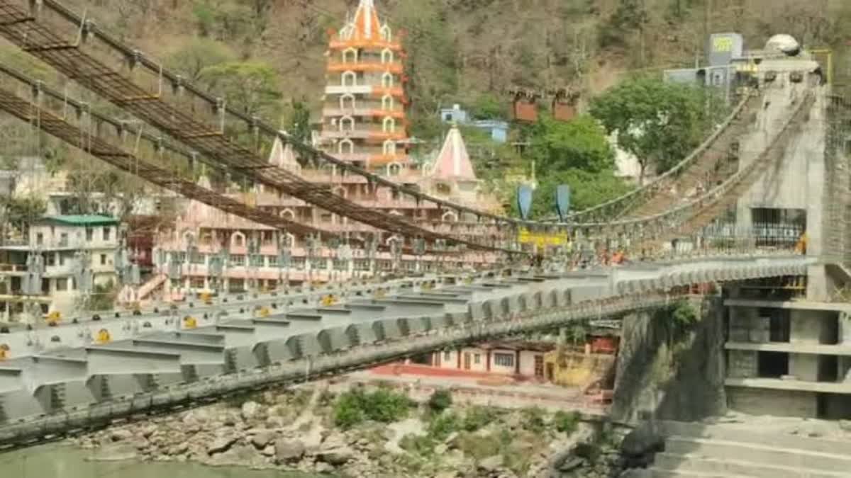 नए साल पर ऋषिकेश को बड़ी सौगात: जनवरी के अंत तक खुल सकता है बजरंग सेतु, कांच के पुल से मिलेगा नया रोमांच ।