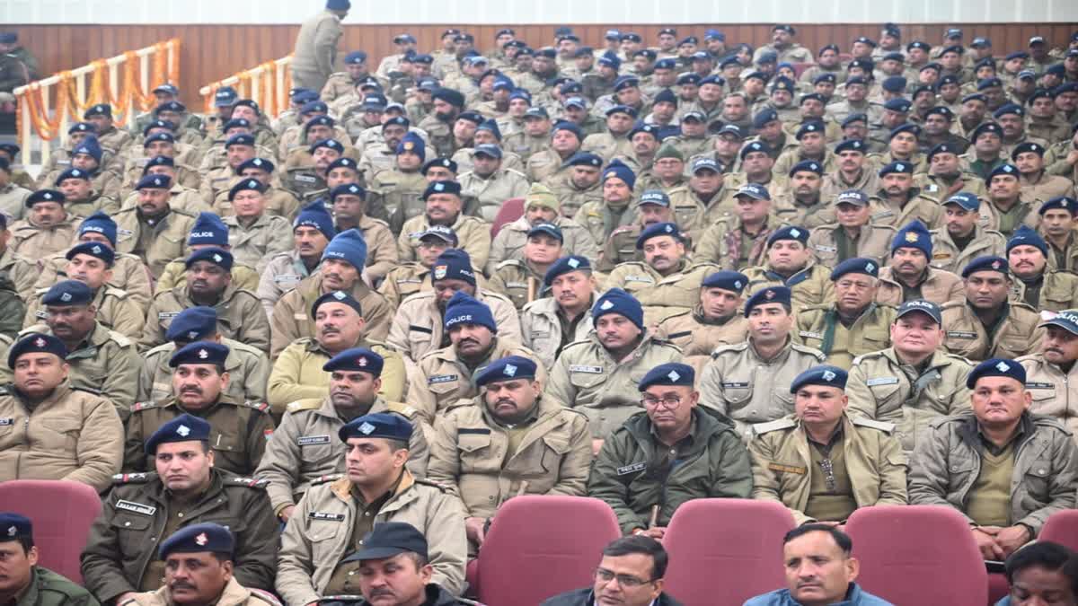 मकर संक्रांति गंगा स्नान को लेकर हरिद्वार अलर्ट: मेला क्षेत्र 8 जोन–22 सेक्टर में बंटा, भारी वाहनों पर रोक ।