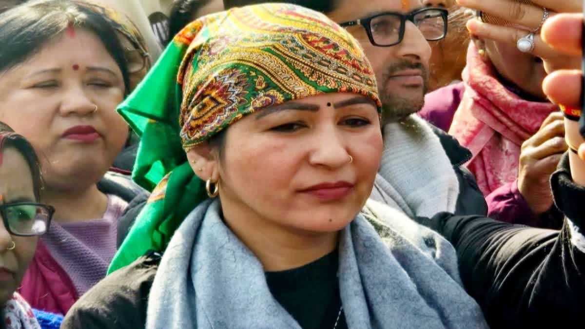 अंकिता भंडारी हत्याकांड पर उत्तराखंड में सियासी घमासान तेज, सीबीआई जांच के बीच ज्योति अधिकारी विवाद ने पकड़ा तूल ।