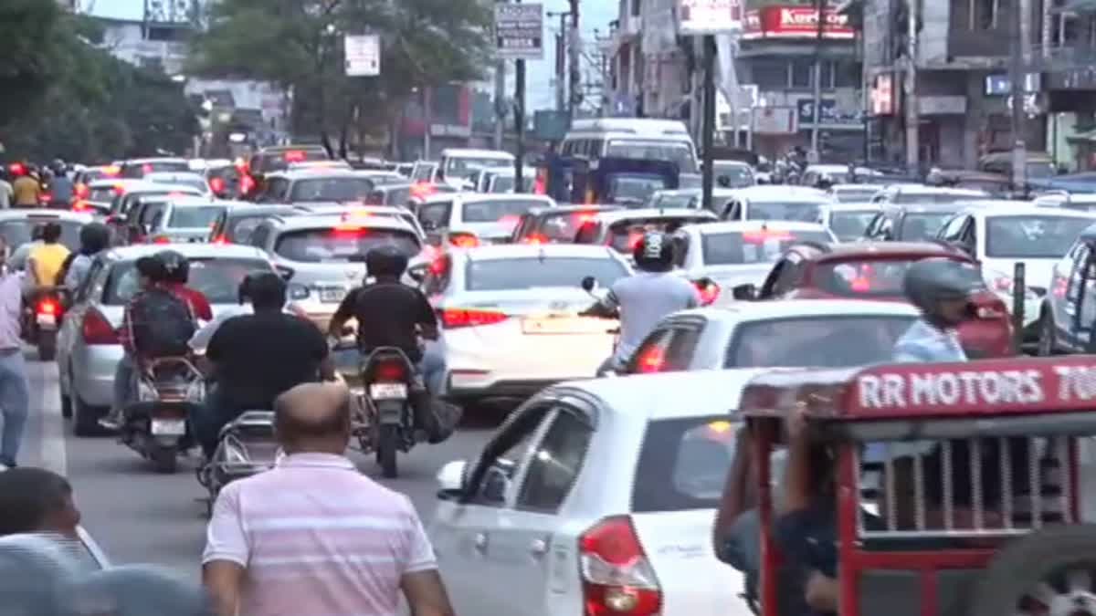 देहरादून: राजधानी की हवा में दिखी आंशिक राहत, फिर भी चिंता बरकरार