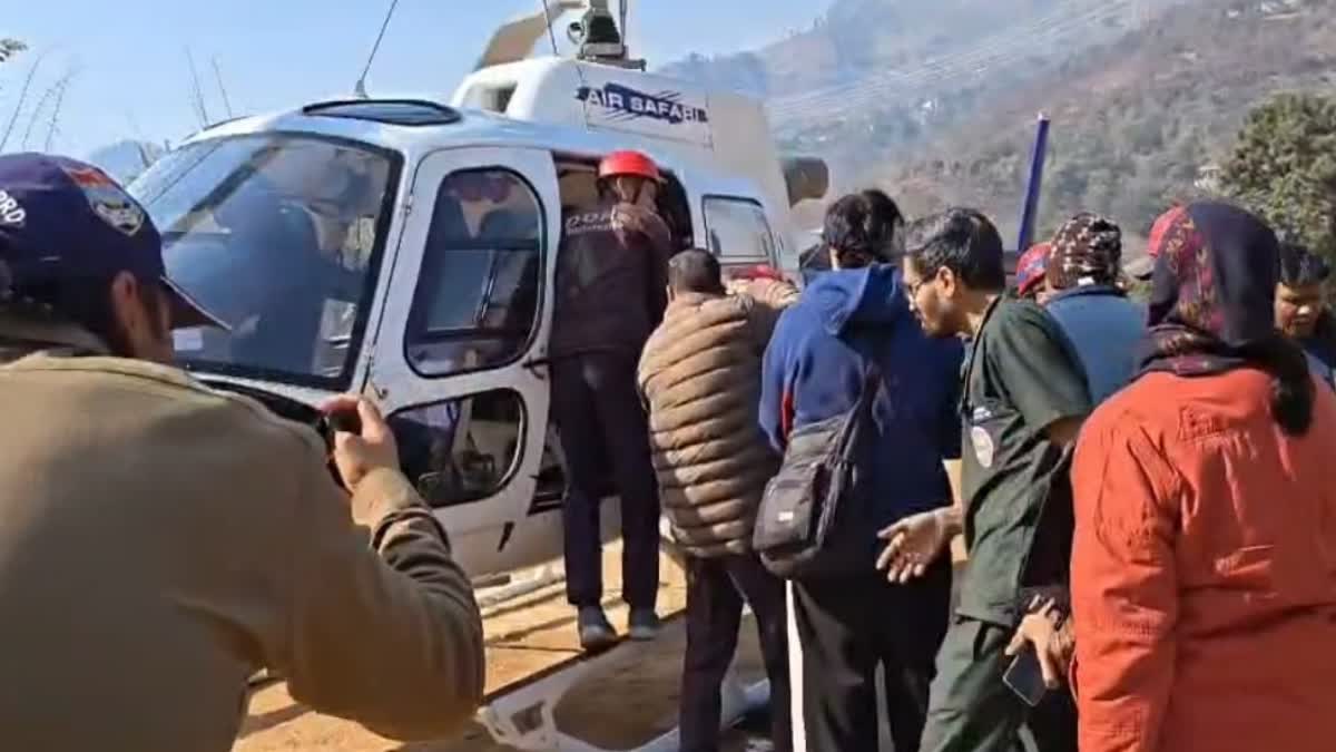 रुद्रप्रयाग: विद्यालय में ड्यूटी के दौरान प्रवक्ता को आया ब्रेन स्ट्रोक, एयर एंबुलेंस से एम्स ऋषिकेश रेफर