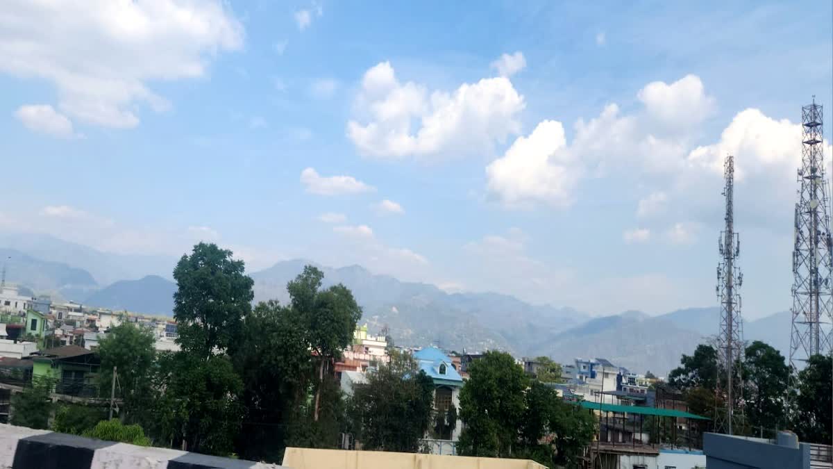 देहरादून: बारिश ने बदली फिजा, 72 घंटे में ‘क्लीन एयर सिटी’ की ओर लौटा दून, AQI पहुंचा रिकॉर्ड निचले स्तर पर