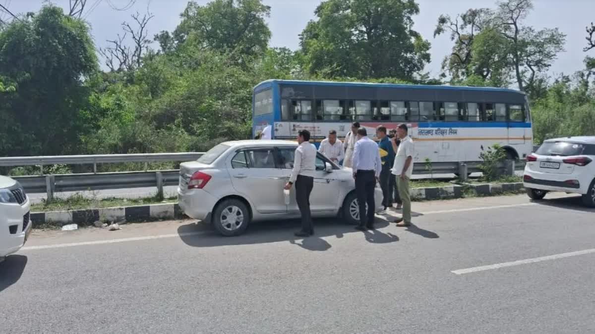 डोईवाला में रिश्वतखोरी का पर्दाफाश: उप शिक्षा अधिकारी एक लाख लेते रंगे हाथ गिरफ्तार