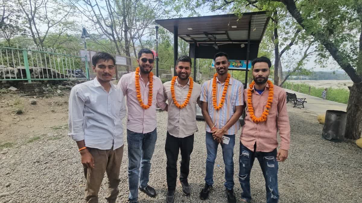 यूथ कांग्रेस चुनाव में कुमाऊं का दबदबा: हल्द्वानी-रामनगर के युवाओं ने मारी बाजी, जश्न का माहौल