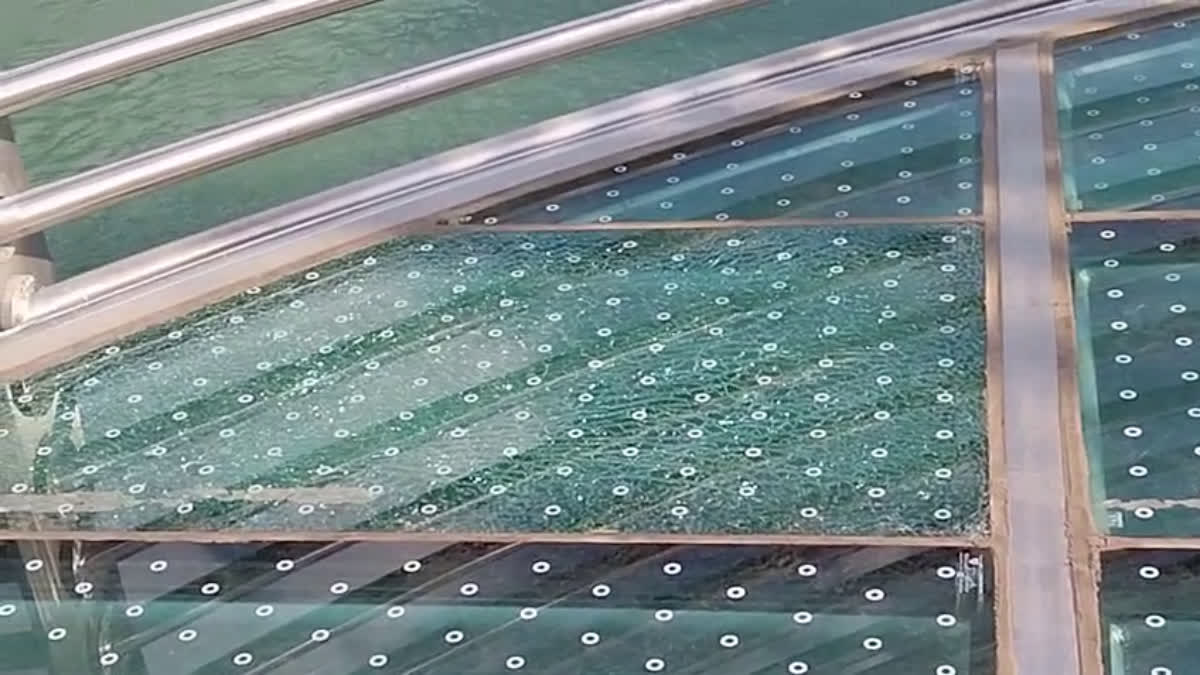 बजरंग सेतु पर फिर टूटा कांच: उद्घाटन से पहले ही गुणवत्ता पर उठे सवाल