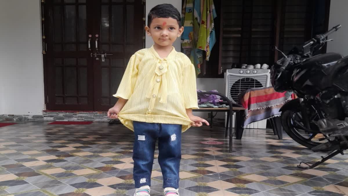 रामनगर: आंगन में खेलते वक्त 5 साल की मासूम की दर्दनाक मौत, गेट गिरने से गई जान