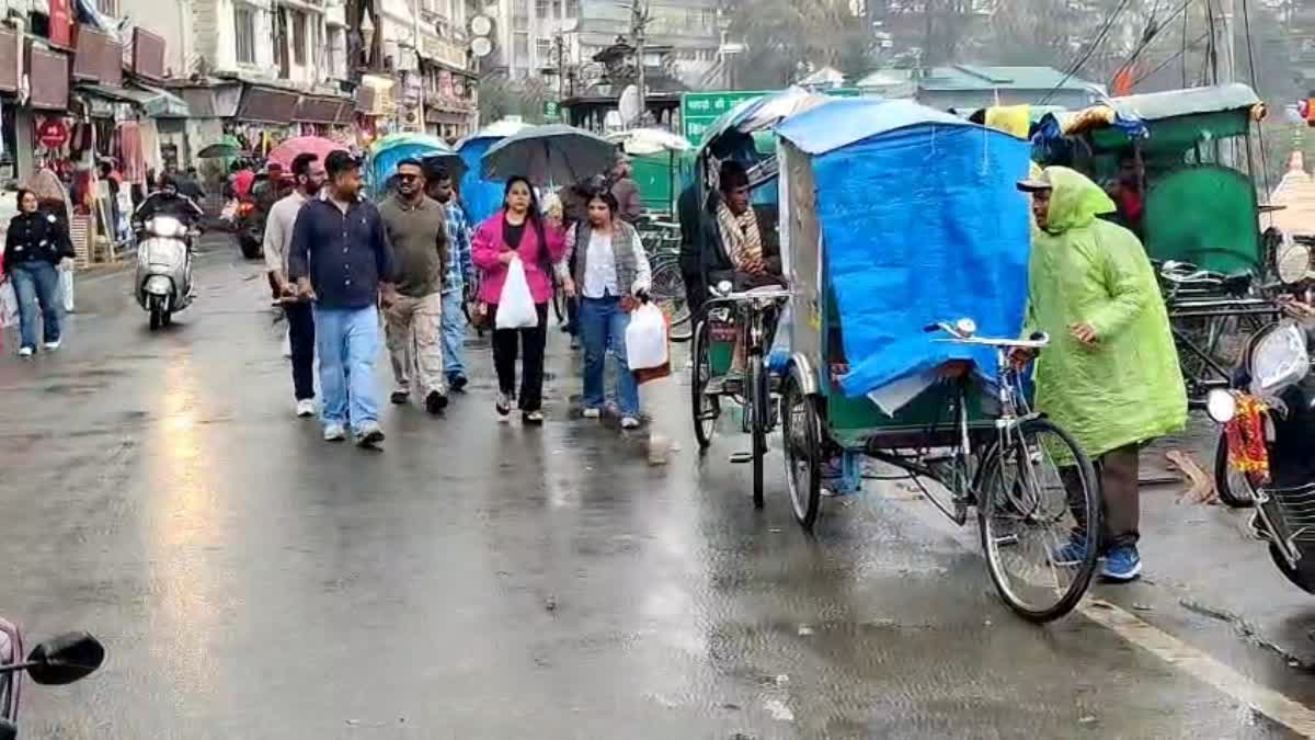 मसूरी: ट्रैफिक जाम से राहत के लिए बड़ा प्लान, माल रोड पर शाम 5 बजे के बाद वाहनों की एंट्री बंद