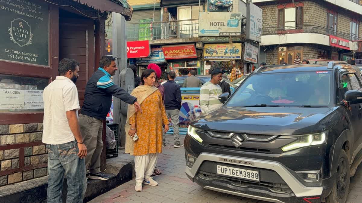 मसूरी में ट्रैफिक पर सख्ती: माल रोड पर तय समय के बाद वाहनों की एंट्री बंद, फास्ट ट्रैक व्यवस्था जल्द