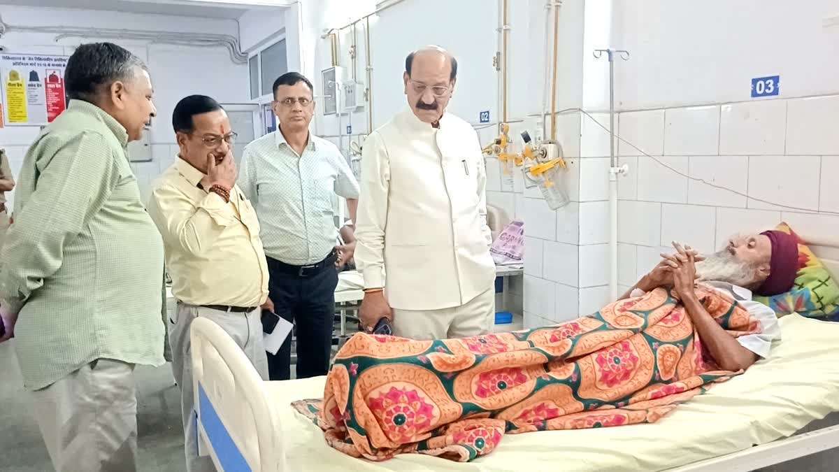 रुद्रपुर मेडिकल कॉलेज में स्वास्थ्य मंत्री का औचक निरीक्षण: गंदगी और खराब भोजन पर फटकार, दवा भंडार सील