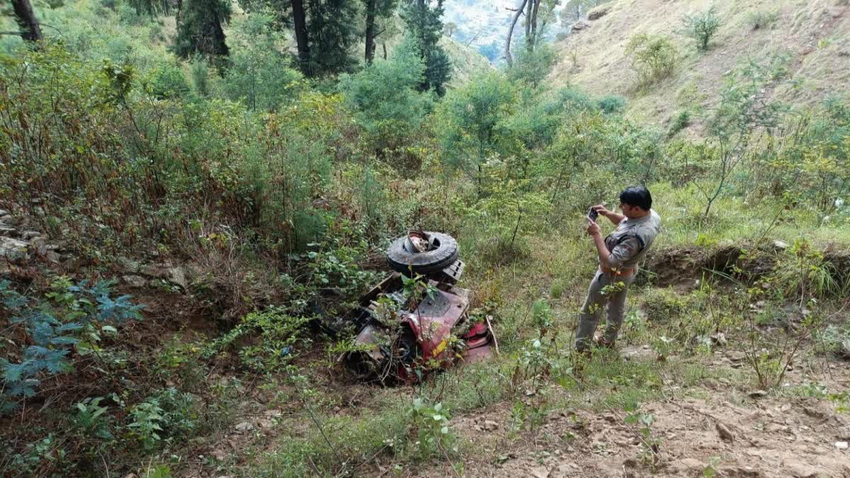 अल्मोड़ा में दर्दनाक हादसा, ट्रैक्टर ट्रॉली खाई में गिरने से दो युवकों की मौत