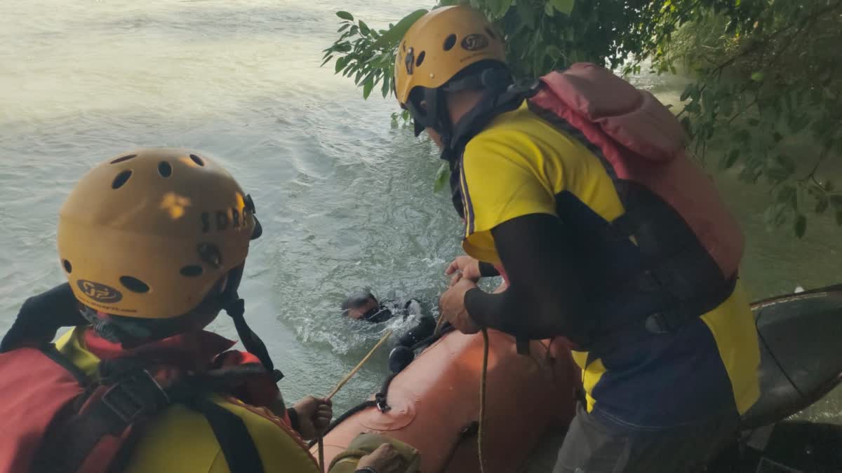 चमोली पुलिस की संवेदनशीलता से बची महिला की जान, वहीं सोनप्रयाग में SDRF ने नदी किनारे फंसे व्यक्ति को किया रेस्क्यू