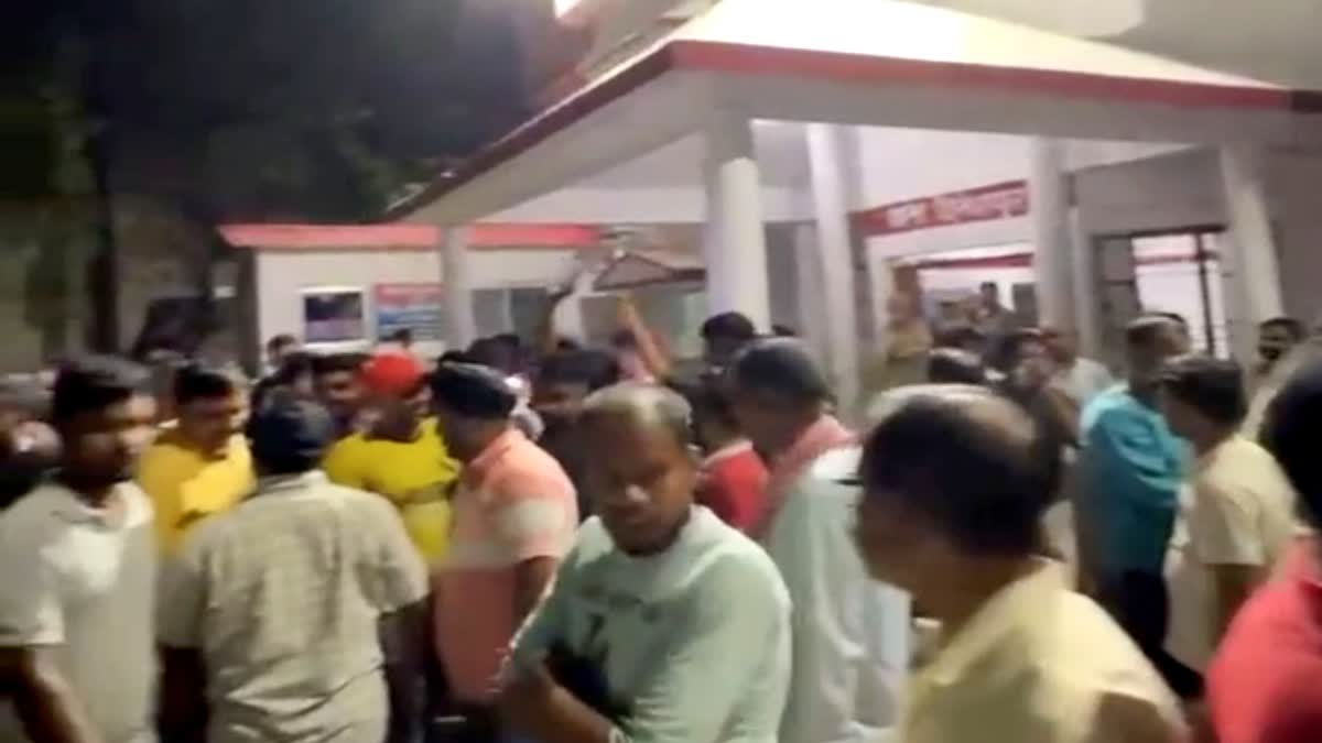 भाजपा मंडल अध्यक्ष पर कथित हमले से गरमाई सियासत, दिनेशपुर कोतवाली पहुंचे विधायक शिव अरोड़ा; आरोपियों की गिरफ्तारी की मांग