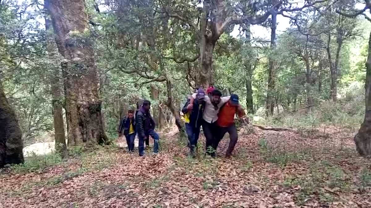देवरियाताल-बनियाकुंड ट्रेक पर रास्ता भटके 5 पर्यटक, प्रशासन ने चलाया रेस्क्यू अभियान; सभी सुरक्षित निकाले गए