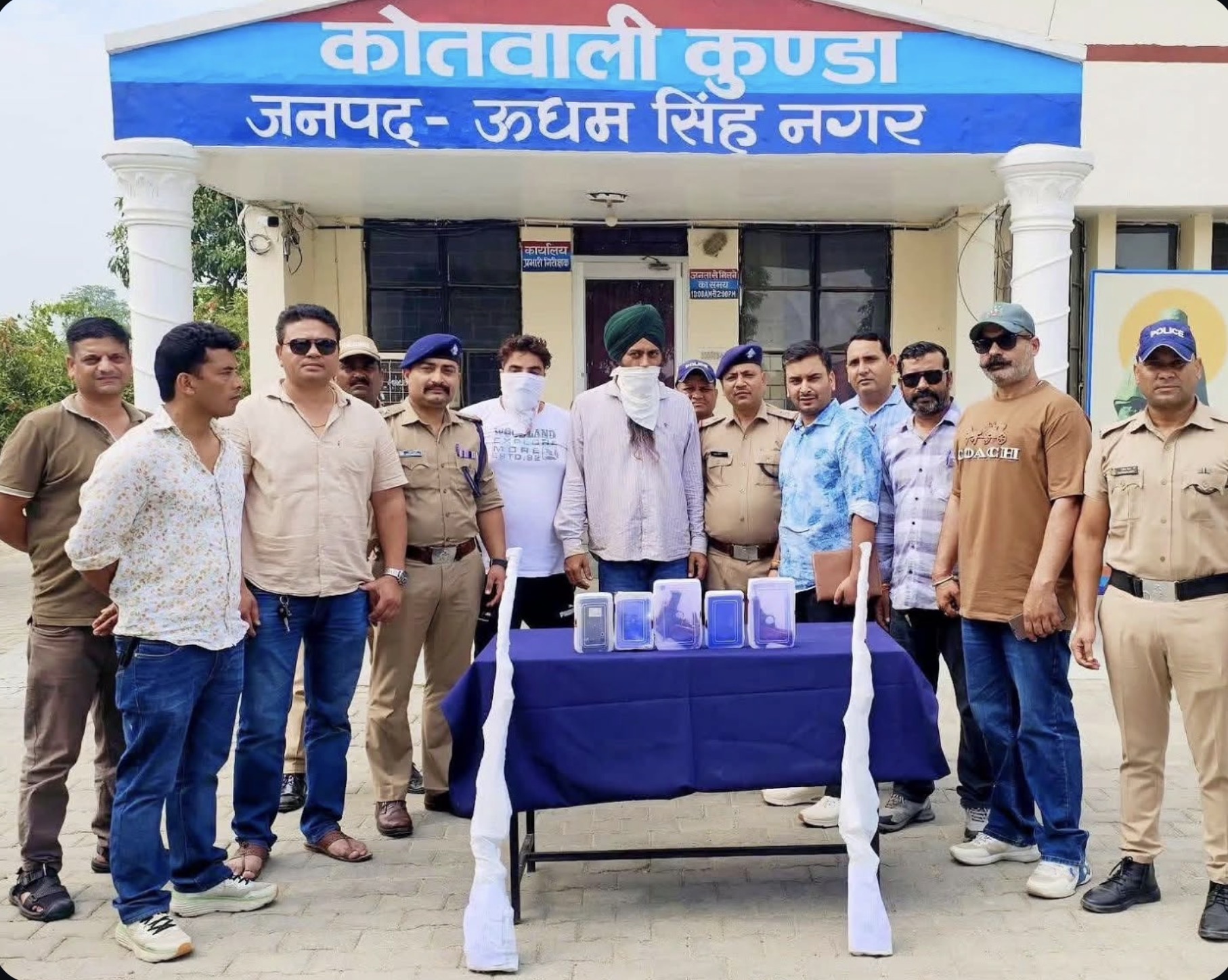फर्जी शस्त्र लाइसेंस रैकेट में दो और गिरफ्तार, पिस्टल-राइफल समेत फर्जी लाइसेंस बरामद ।