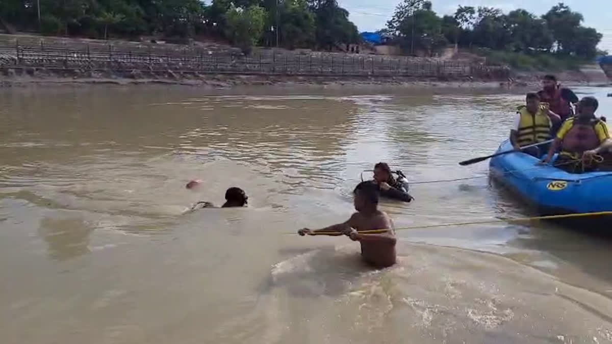 हरिद्वार में दर्दनाक हादसा: एक साथी को बचाने उतरे चार कांवड़िए गंगनहर में डूबे, सभी के शव बरामद ।