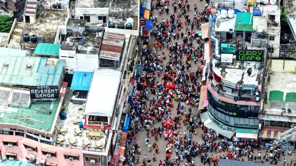हरिद्वार में डाक कांवड़ का दबाव बढ़ा: 3.19 करोड़ से अधिक श्रद्धालु गंगाजल लेकर लौटे, डीएम-एसएसपी ने रात में हाईवे का किया निरीक्षण