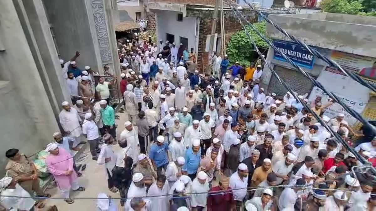 लक्सर में मातम का सैलाब: पौड़ी हादसे में एक ही परिवार के 6 लोगों की मौत, साथ उठे छह जनाजे तो रो पड़ा पूरा गांव