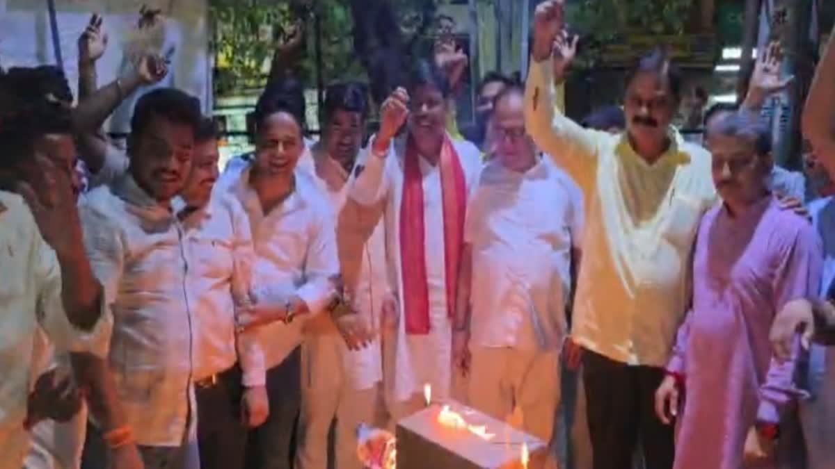 हल्द्वानी: एसएसपी कार्यालय में कांग्रेस के हंगामे पर भाजपा का पलटवार, देर रात फूंका पुतला; यशपाल आर्य और गणेश गोदियाल के खिलाफ नारेबाजी